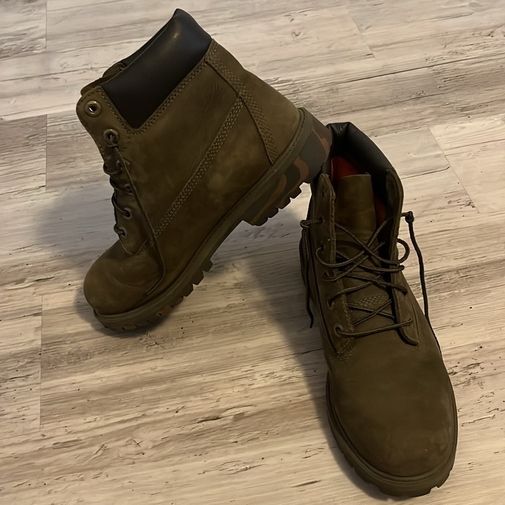 Timberlands - Picture 4 of 4